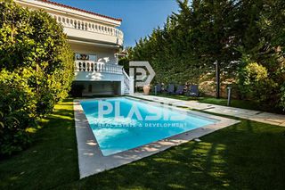 Μονοκατοικία 240 τ.μ. για ενοικίαση