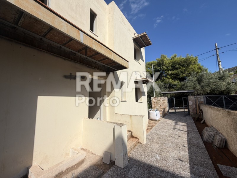 Μεζονέτα 301 τ.μ. πρός πώληση, Αττική - Υπόλοιπο, Μαρκόπουλο