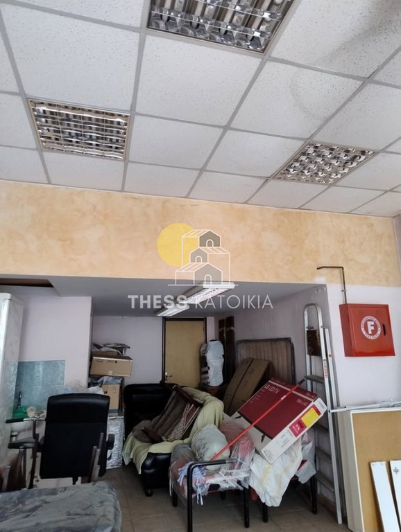 Κατάστημα 43 τ.μ. προς πώληση, Καρατάσσου