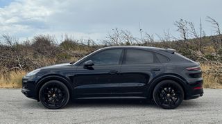 Porsche Cayenne 2021 COUPE GTS EDITION-thumb-1