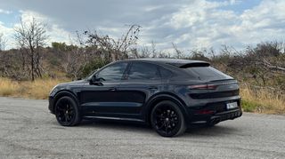 Porsche Cayenne 2021 COUPE GTS EDITION-thumb-2
