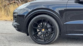 Porsche Cayenne 2021 COUPE GTS EDITION-thumb-6