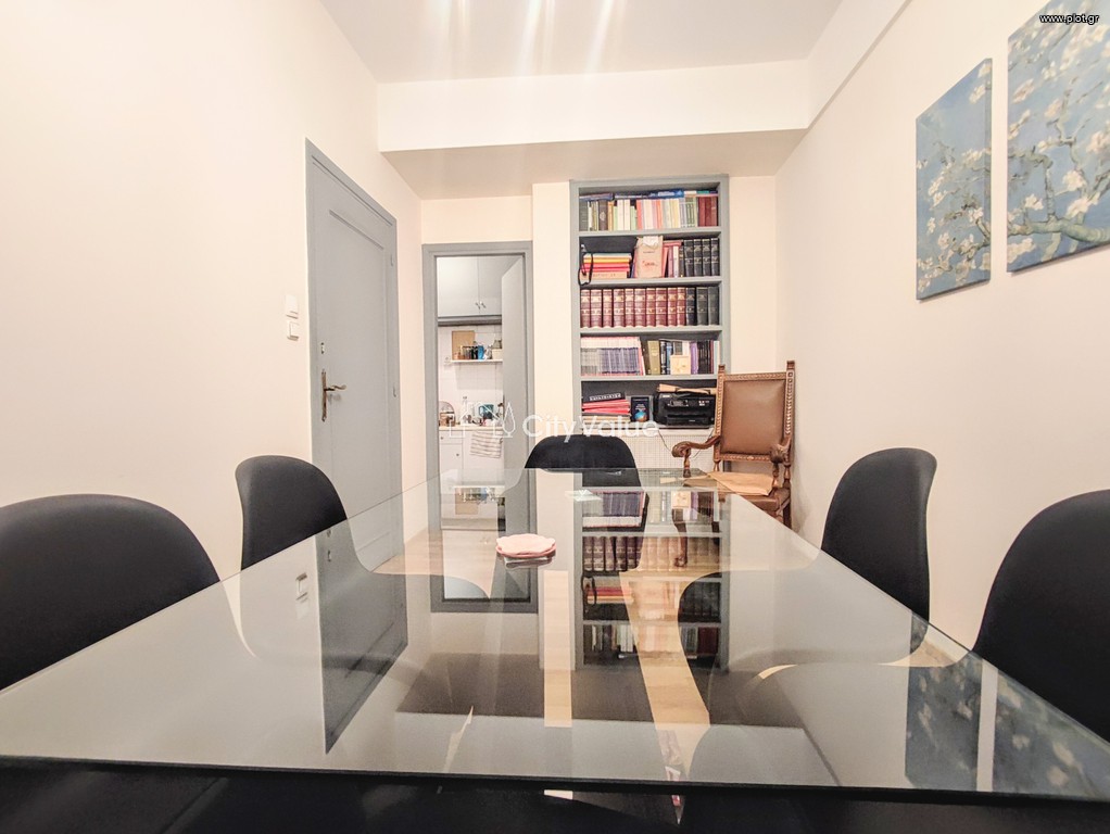 Επαγγελματικό 63 τ.μ. πρός ενοικίαση, Αθήνα - Κέντρο, Εξάρχεια - Νεάπολη