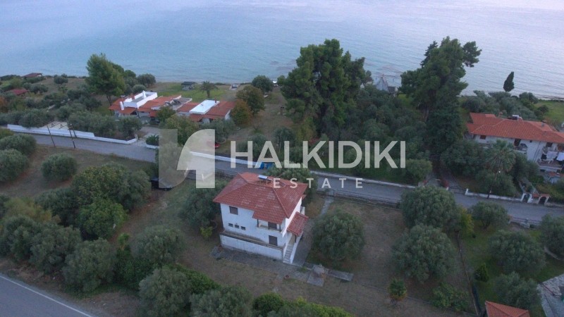 Μονοκατοικία 200 τ.μ. προς πώληση, Μόλες Καλύβες