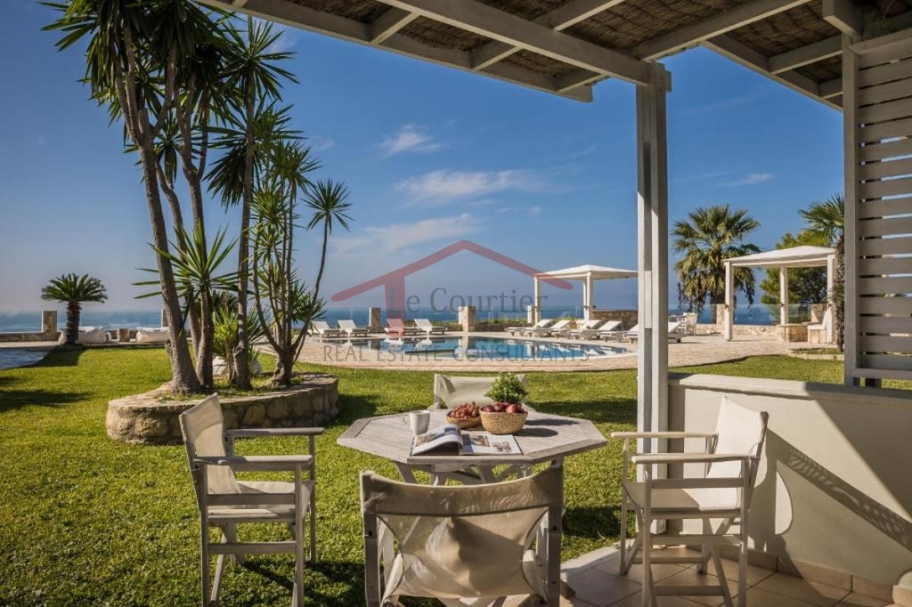 Hotel 620 sqm for sale, Kefallinia Prefecture, Kefalonia