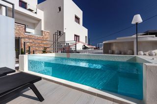Ξενοδοχείο 1.700 τ.μ. προς πώληση, Θήρα-thumb-3
