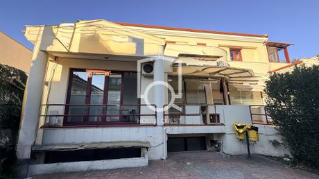Business bulding 200 sqm for sale