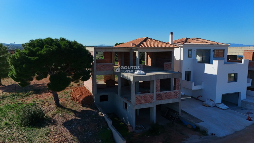 Μεζονέτα 300 τ.μ. προς πώληση, Κοιλάδα Κρανιδίου