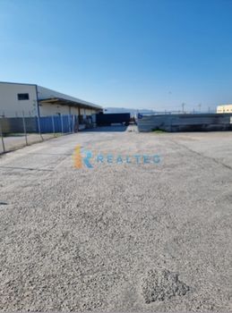 Αποθήκη 4.000 τ.μ. πρός πώληση