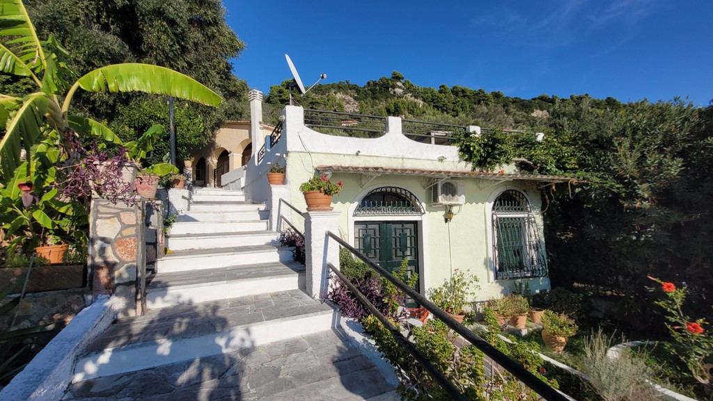 Συγκρότημα διαμερισμάτων 342 τ.μ. πρός πώληση, Ν. Κέρκυρας, Κέρκυρα