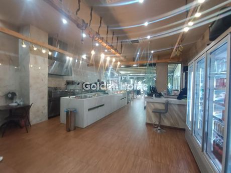 Business 190 sqm for sale