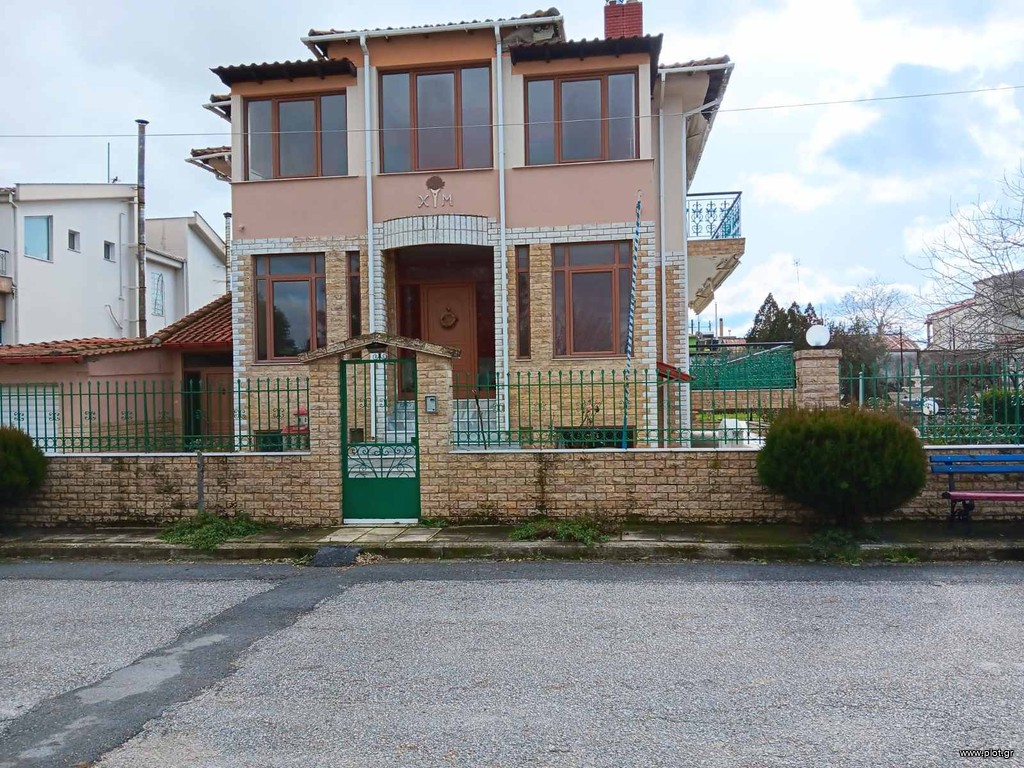 Μονοκατοικία 290 τ.μ. προς πώληση, Μικρόκαμπος Πικρολίμνης
