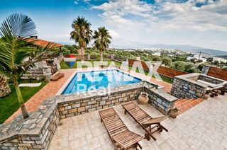 Βίλλα 385 τ.μ. για πώληση