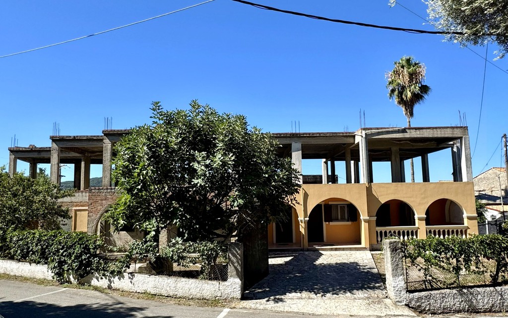 Συγκρότημα διαμερισμάτων 425 τ.μ. πρός πώληση, Ν. Κέρκυρας, Κέρκυρα