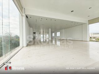 Κατάστημα 300 τ.μ. για ενοικίαση, Μεσσηνία, Καλαμάτα-thumb-1