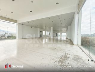 Κατάστημα 300 τ.μ. για ενοικίαση, Μεσσηνία, Καλαμάτα-thumb-3