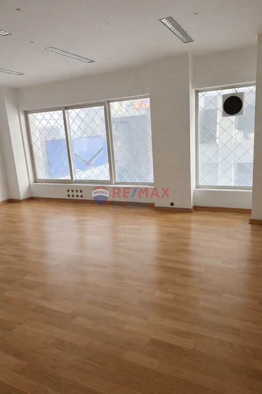Κατάστημα 394 τ.μ. προς ενοικίαση, Άγιος Ελευθέριος - Προμπονά - Ριζούπολη
