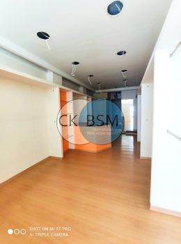 Store 44 sqm for rent