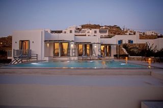 Συγκρότημα διαμερισμάτων 325 τ.μ. για πώληση