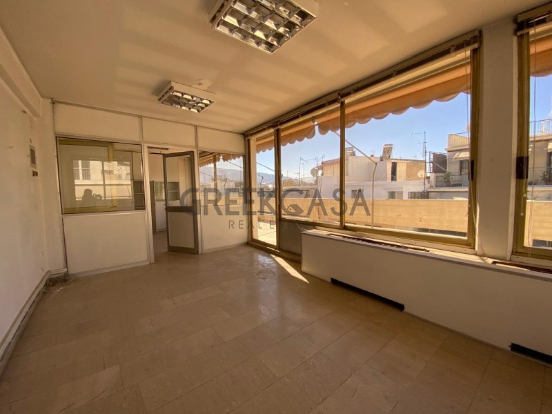 Επιχειρηματικό κτίριο 2.548 τ.μ. προς πώληση, Ερυθρός