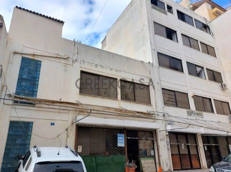 Επιχειρηματικό κτίριο 1.476 τ.μ. προς πώληση