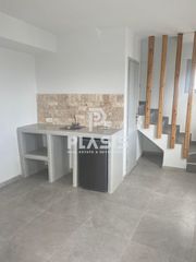 Μονοκατοικία 65 τ.μ. πρός ενοικίαση, Κυκλάδες, Σαντορίνη-thumb-1