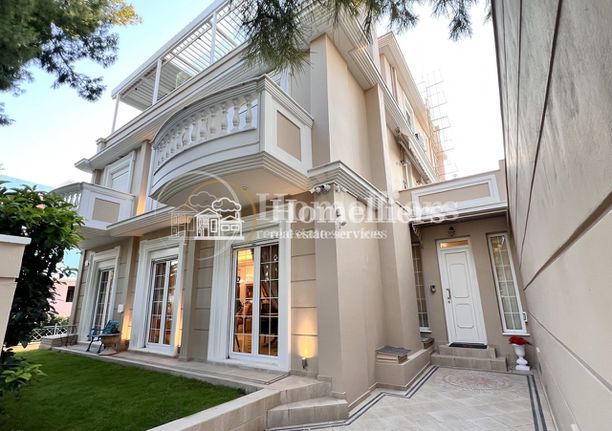Detached home 594 sqm for rent, Athens - South, Alimos