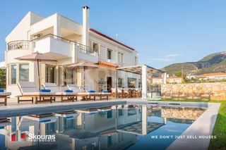 Βίλλα 340 τ.μ. για πώληση, Μεσσηνία, Καλαμάτα-thumb-3