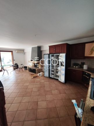 Building 220 sqm for rent, Athens - South, Ilioupoli