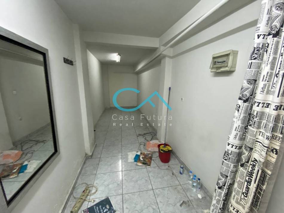 Κατάστημα 42 τ.μ. προς ενοικίαση, Πλατεία Κάνιγγος