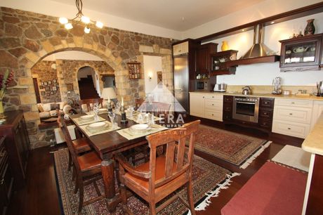 Villa 180 sqm for sale