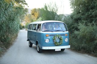 Volkswagen T2 1978 Bus-thumb-1
