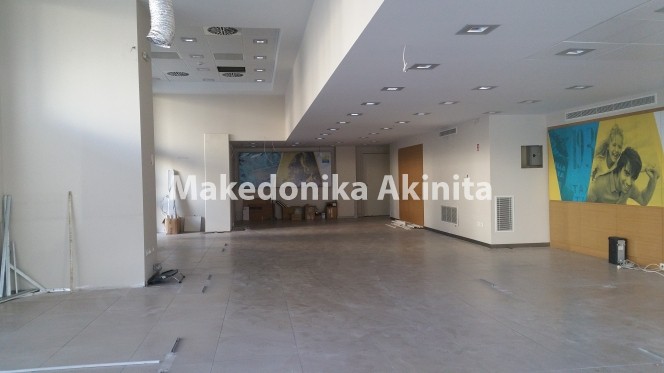 Κατάστημα 777 τ.μ. πρός ενοικίαση, Θεσσαλονίκη - Κέντρο, Μπότσαρη