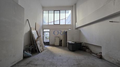 Store 214 sqm for rent
