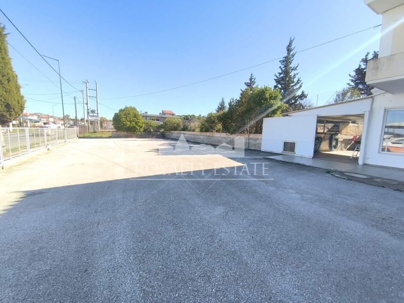 Επιχειρηματικό κτίριο 301 τ.μ. πρός πώληση, Αττική - Υπόλοιπο, Μαρκόπουλο