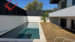 Detached home 320 sqm for sale