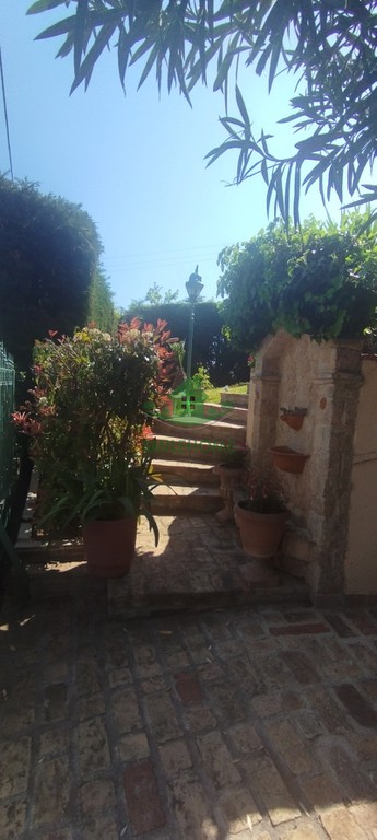 Μονοκατοικία 260 τ.μ. προς πώληση, Παραλία Πολιτικών