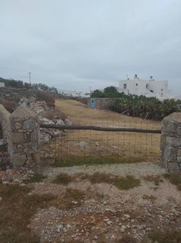 Νησί 601 τ.μ. για πώληση