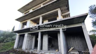 Συγκρότημα διαμερισμάτων 300 τ.μ. για πώληση