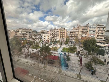 Γραφείο 210 τ.μ. πρός πώληση