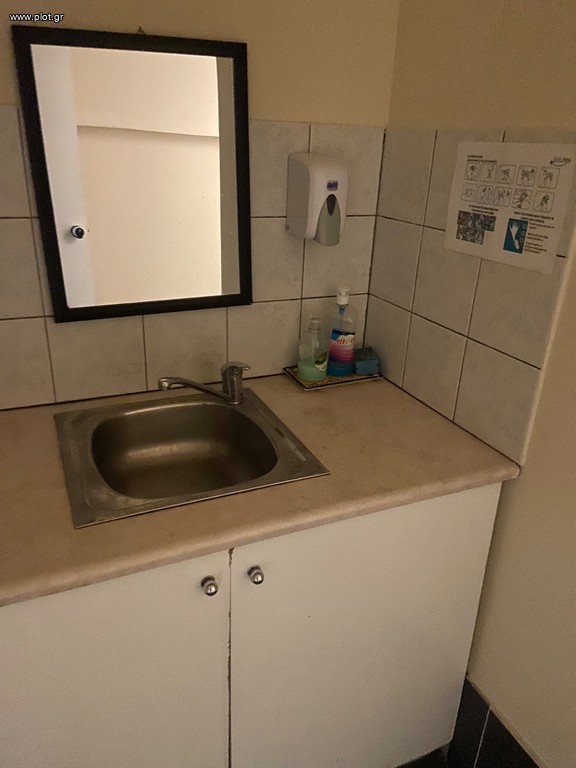 Κατάστημα 241 τ.μ. προς ενοικίαση, Πλατεία Βάθης