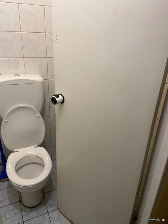 Κατάστημα 241 τ.μ. προς ενοικίαση, Πλατεία Βάθης
