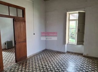 Κτίριο 574 τ.μ. προς πώληση, Χαλέπα-thumb-3