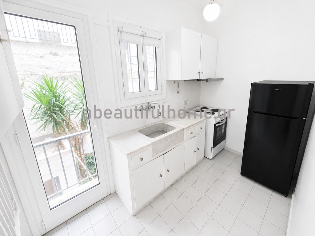 Studio / γκαρσονιέρα 27 τ.μ. πρός ενοικίαση, Αθήνα - Κέντρο, Κολωνάκι - Λυκαβηττός
