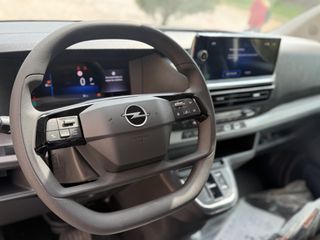 Opel Zafira Tourer 2026 lux 9 seat-thumb-2