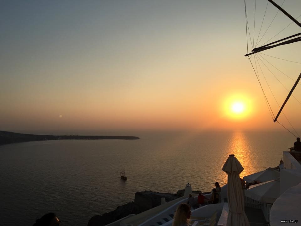 Οικόπεδο 23.200 τ.μ. προς πώληση, Θήρα