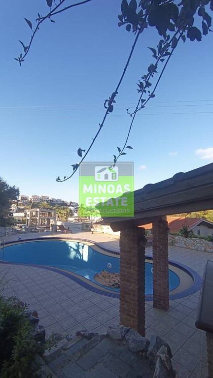 Συγκρότημα διαμερισμάτων 425 τ.μ. προς πώληση, Μακρύς Τοίχος