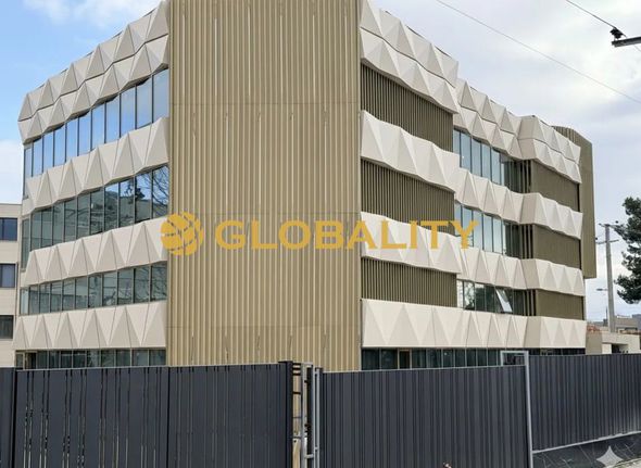 Business bulding 2.200 sqm for rent, Athens - West, Metamorfosi