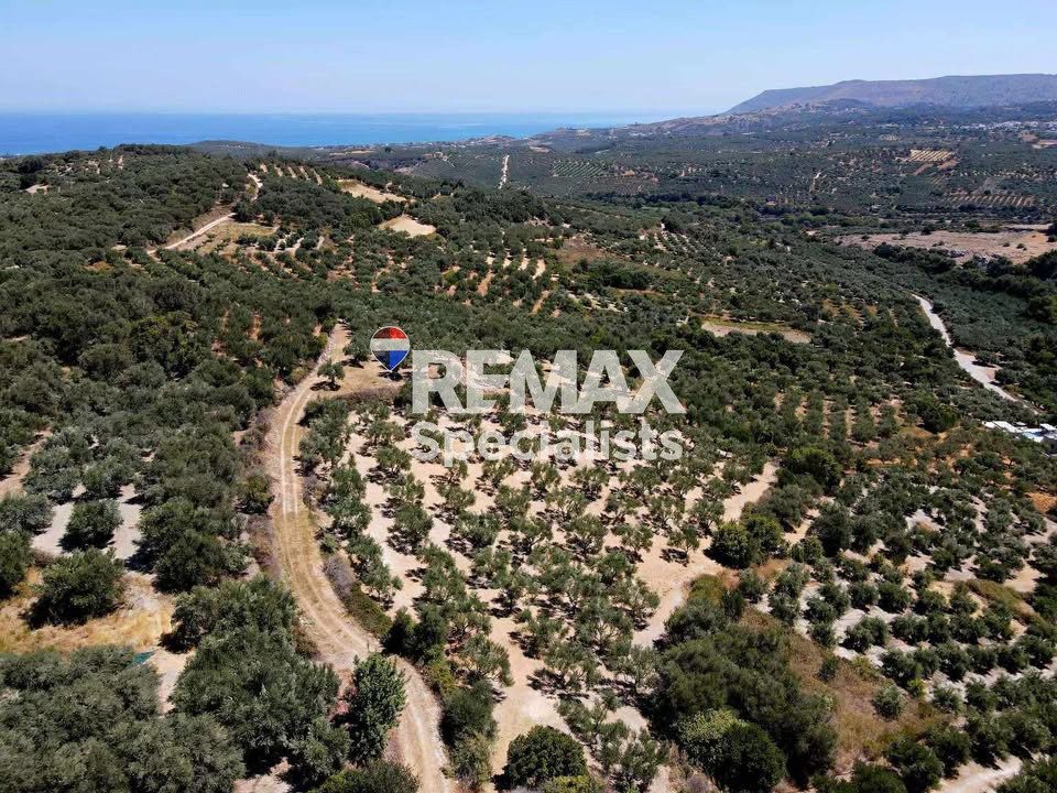 Οικόπεδο 4.935 τ.μ. προς πώληση, Καβρός