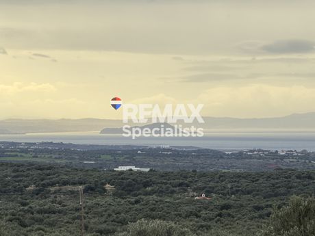 Land plot 5.900 sqm for sale